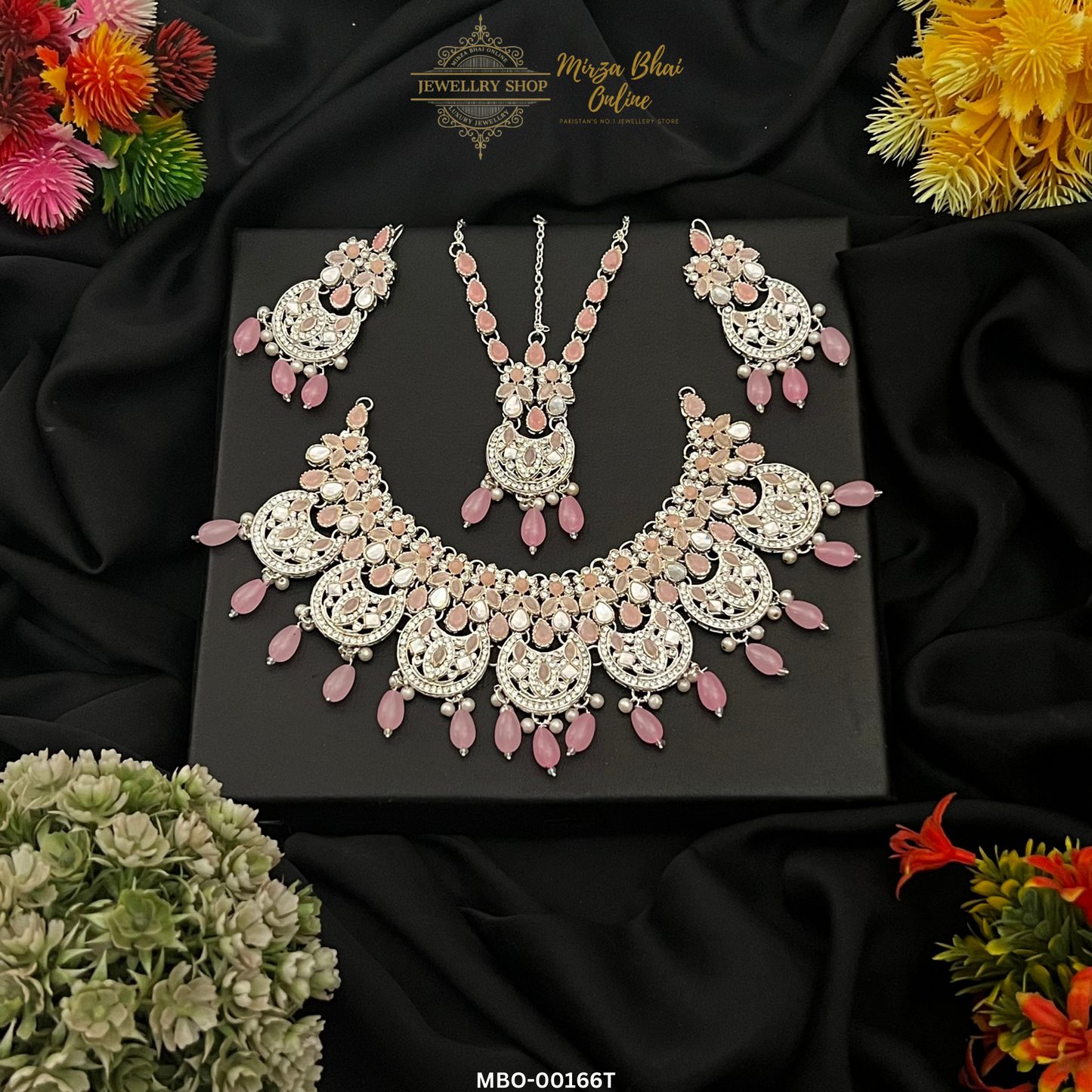 VEXANNA'S NECKLACE (MBO-00166T)