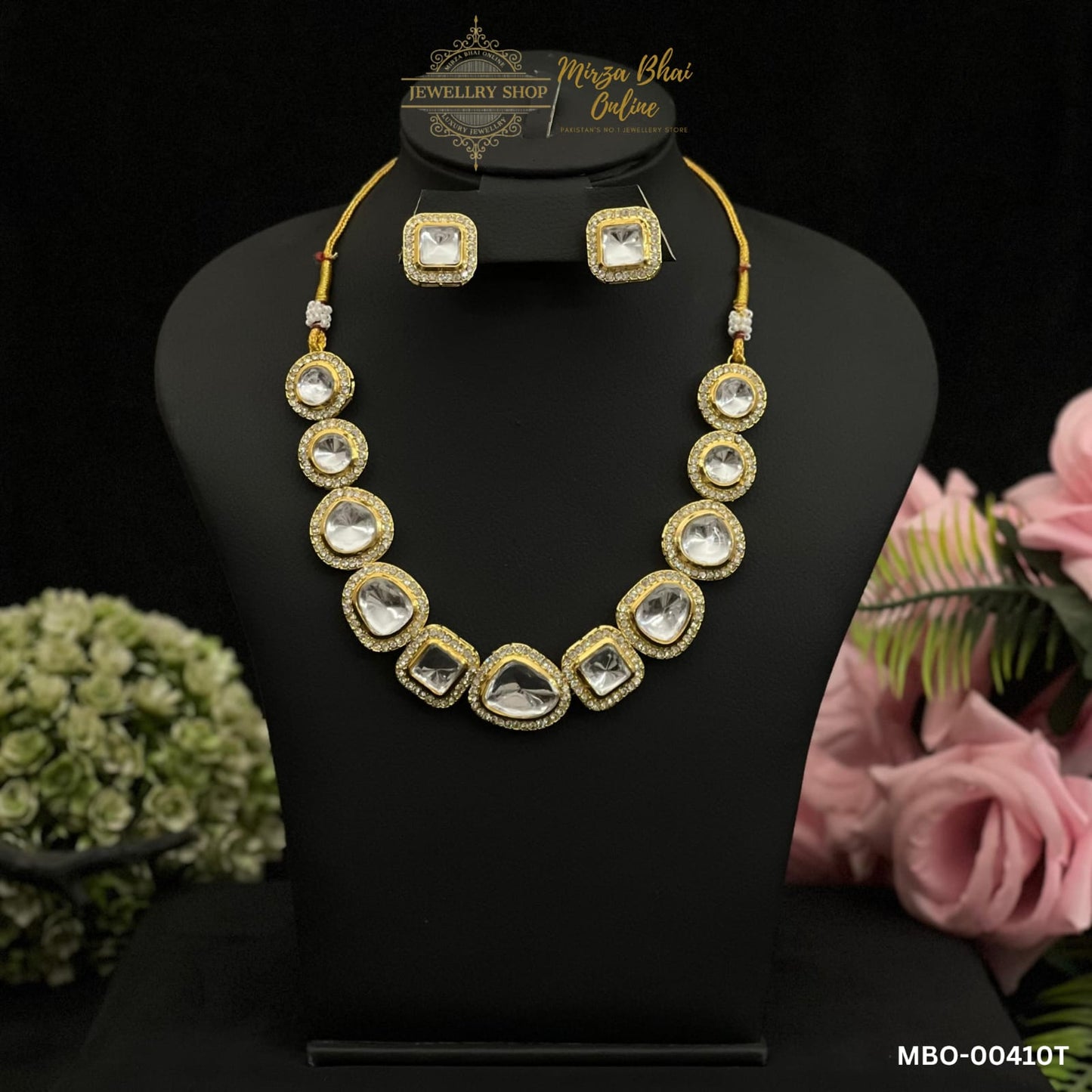 ELARA'S NECKLACE (MBO-00410T)