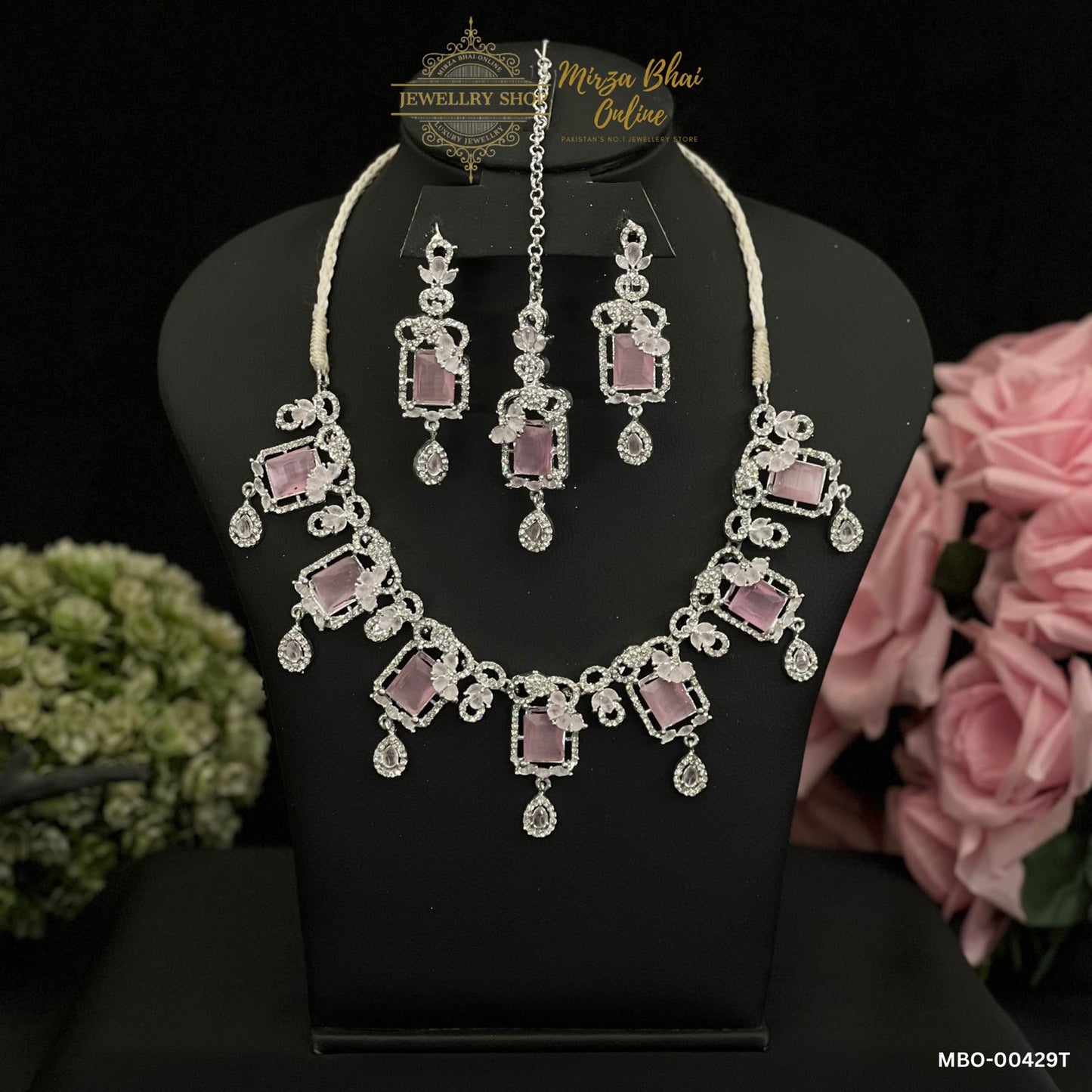 ZAHRA'S NECKLACE (MBO-00429T)