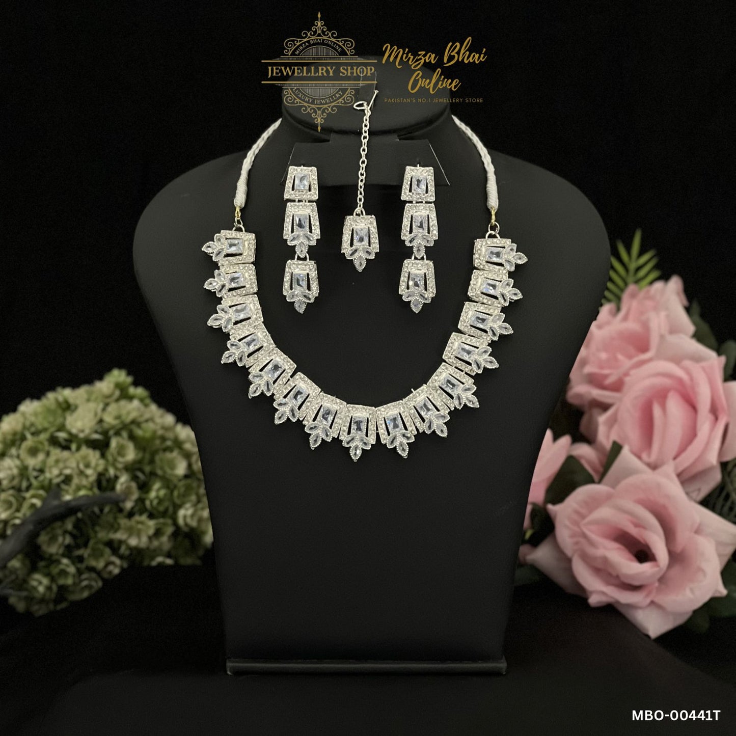 AVALON'S NECKLACE (MBO-00441T)