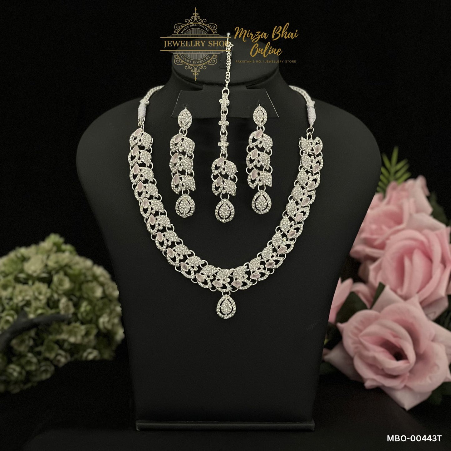 VALOR'S NECKLACE (MBO-00443T)