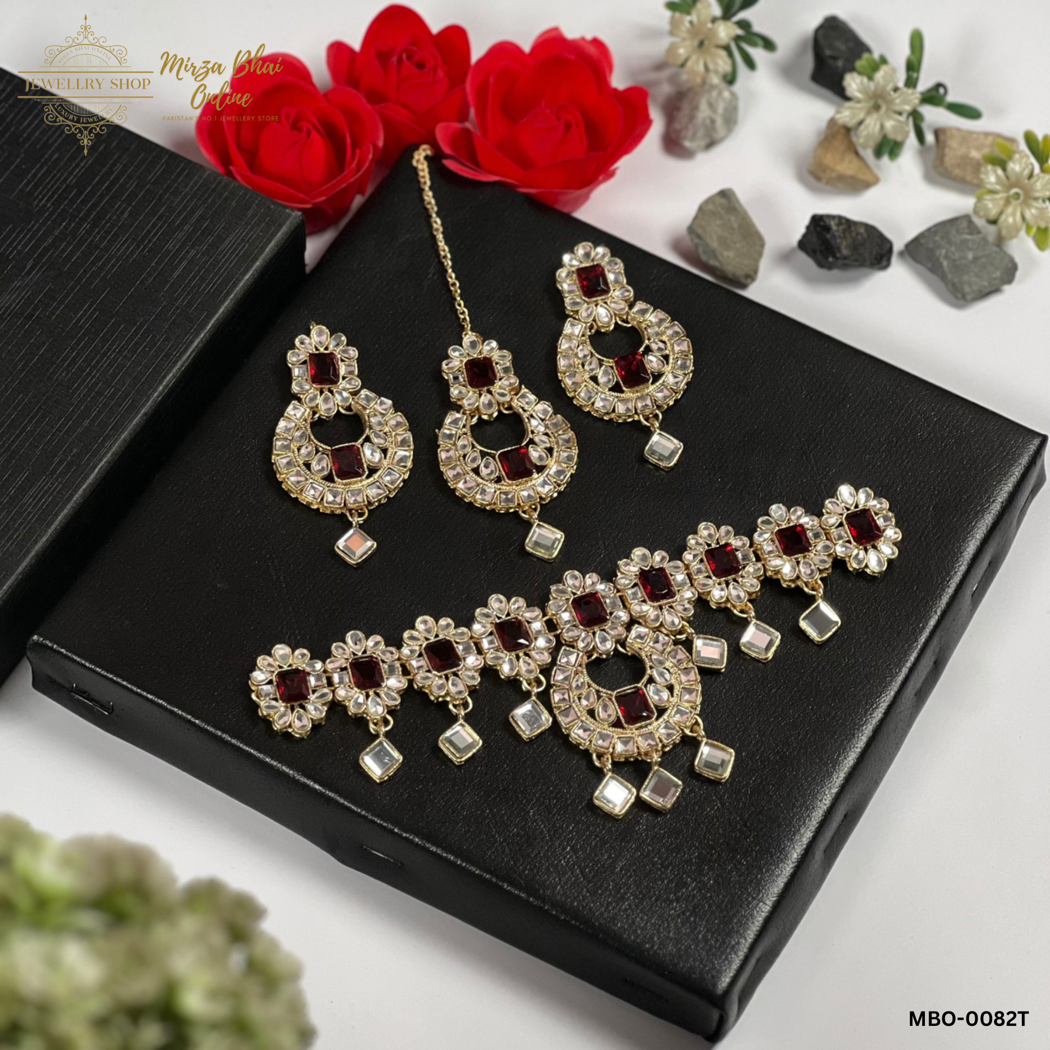 RAVEENA'S NECKLACE (MBO-0082T)