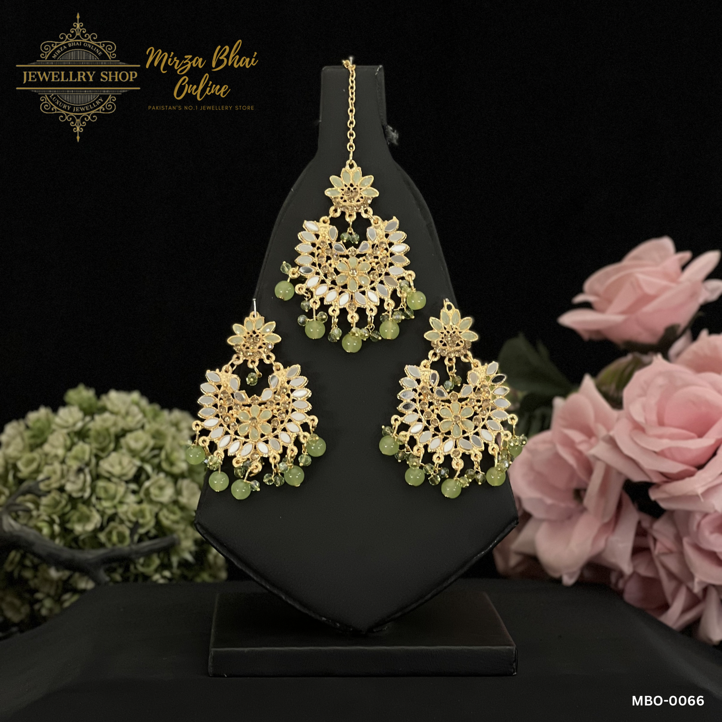ZAINAB'S EARRING (MBO-0066)