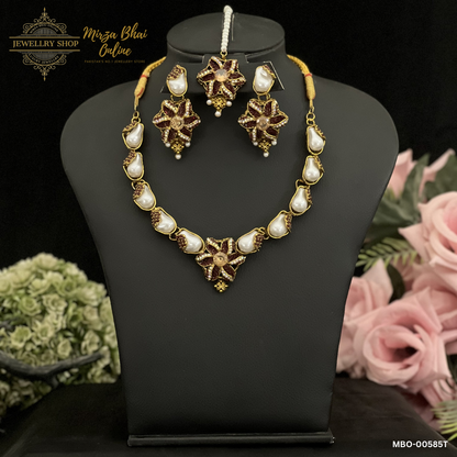 RUBY'S NECKLACE (MBO-00585T)