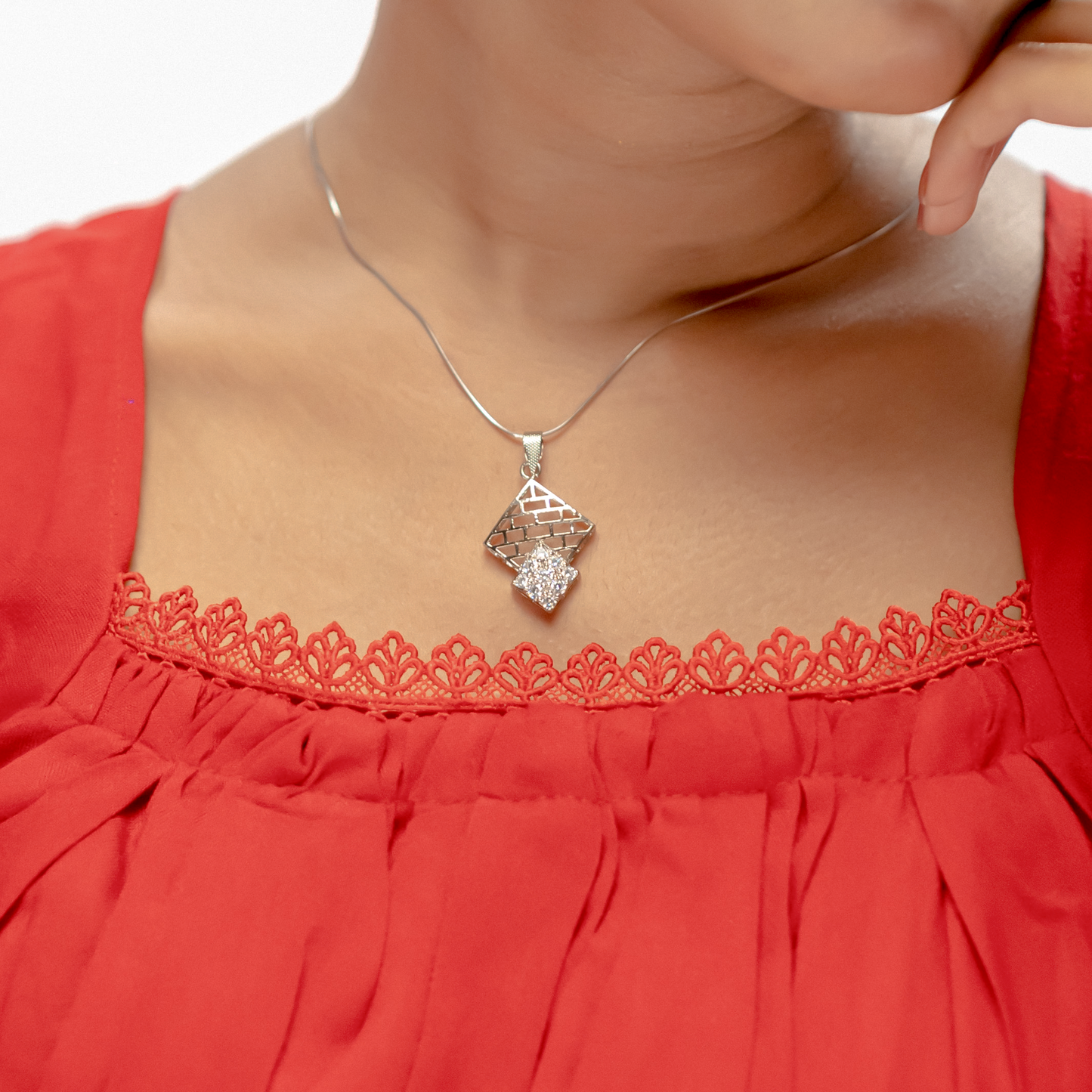 Kite Lattice Silver Pendant Set