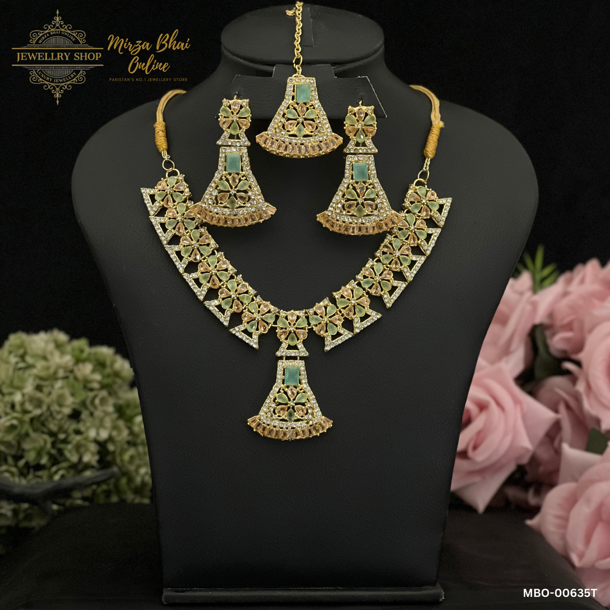 ZAHRA'S NECKLACE (MBO-00635T)