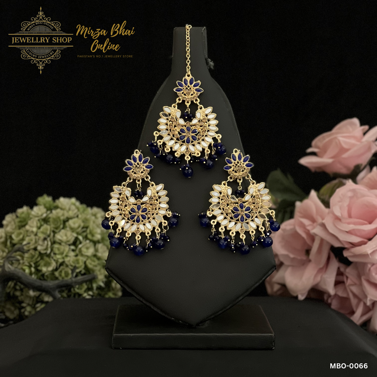 ZAINAB'S EARRING (MBO-0066)