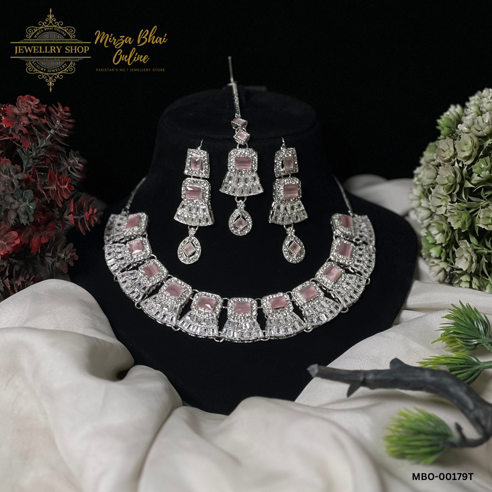KEITH'S NECKLACE (MBO-00179T)