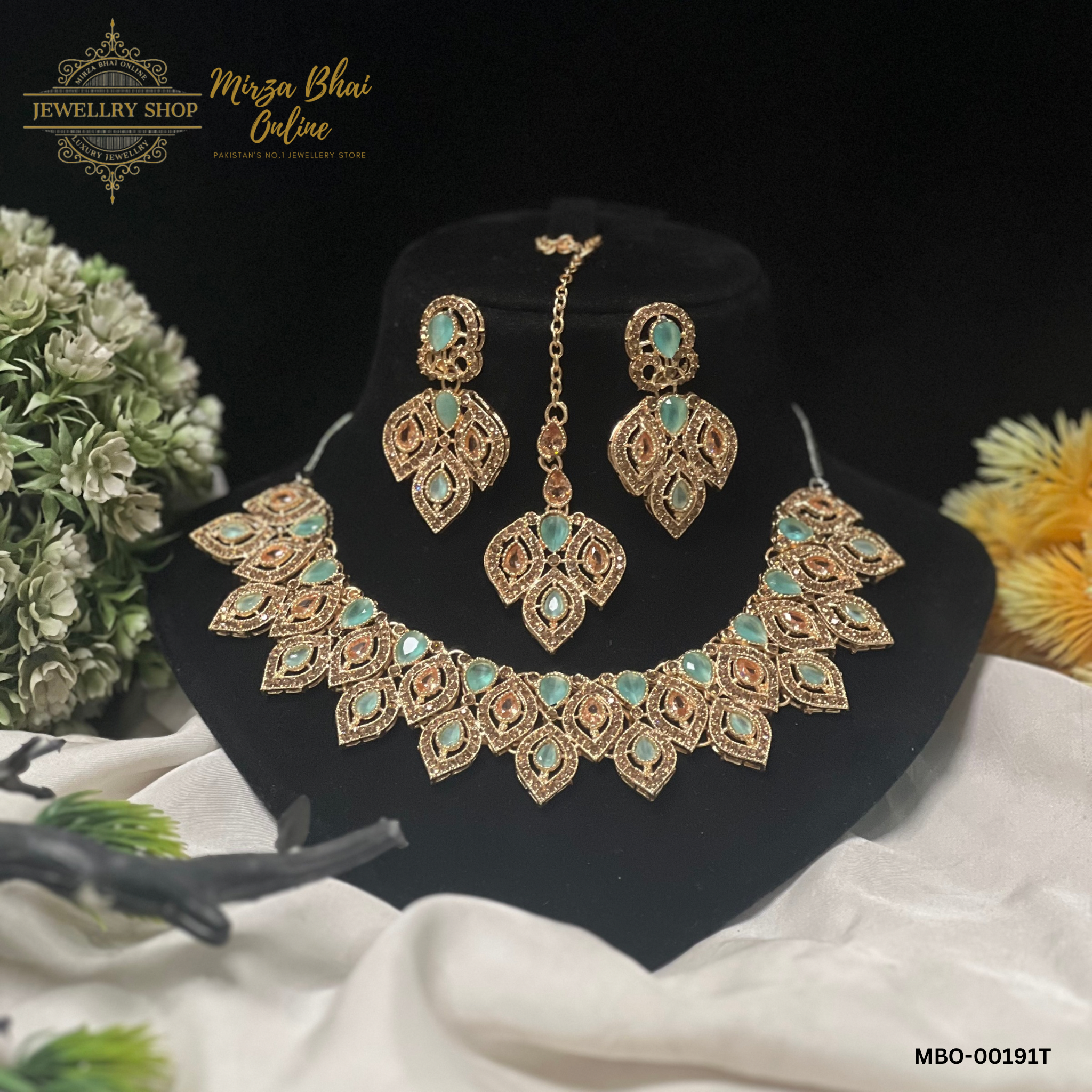 NAPHELE'S NECKLACE (MBO-00191T)