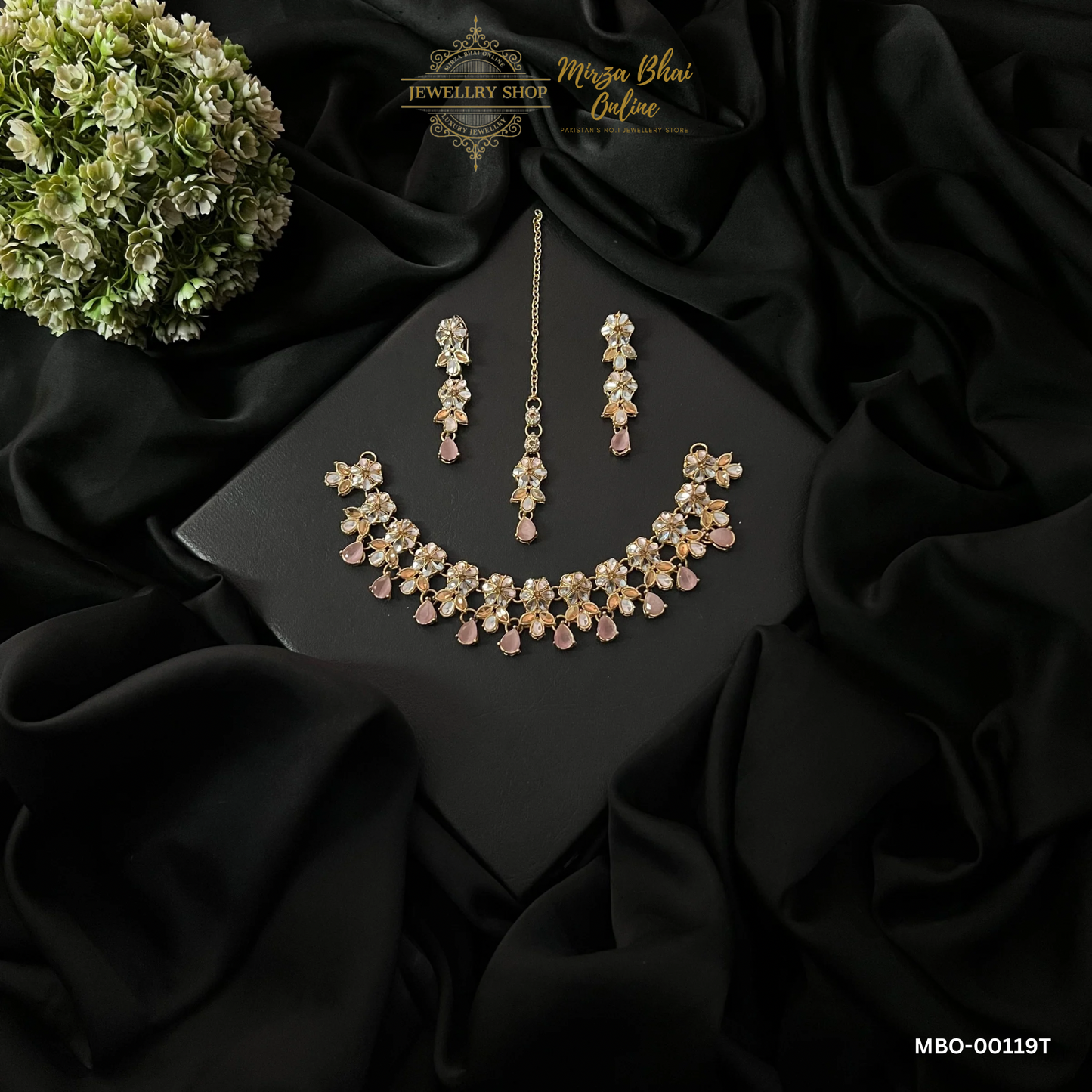 NAVEERA'S NECKLACE (MBO-00119T)