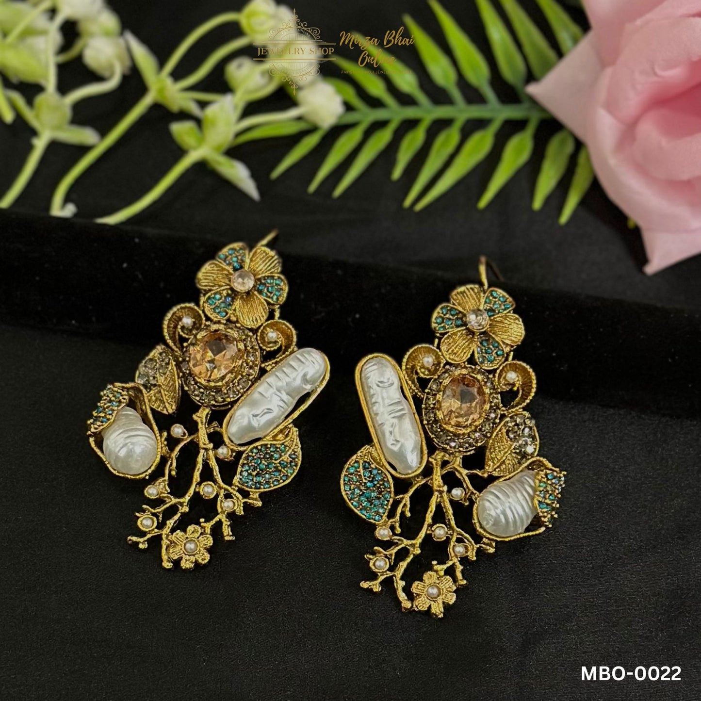 LUNA'S EARRINGS (MBO-0022)