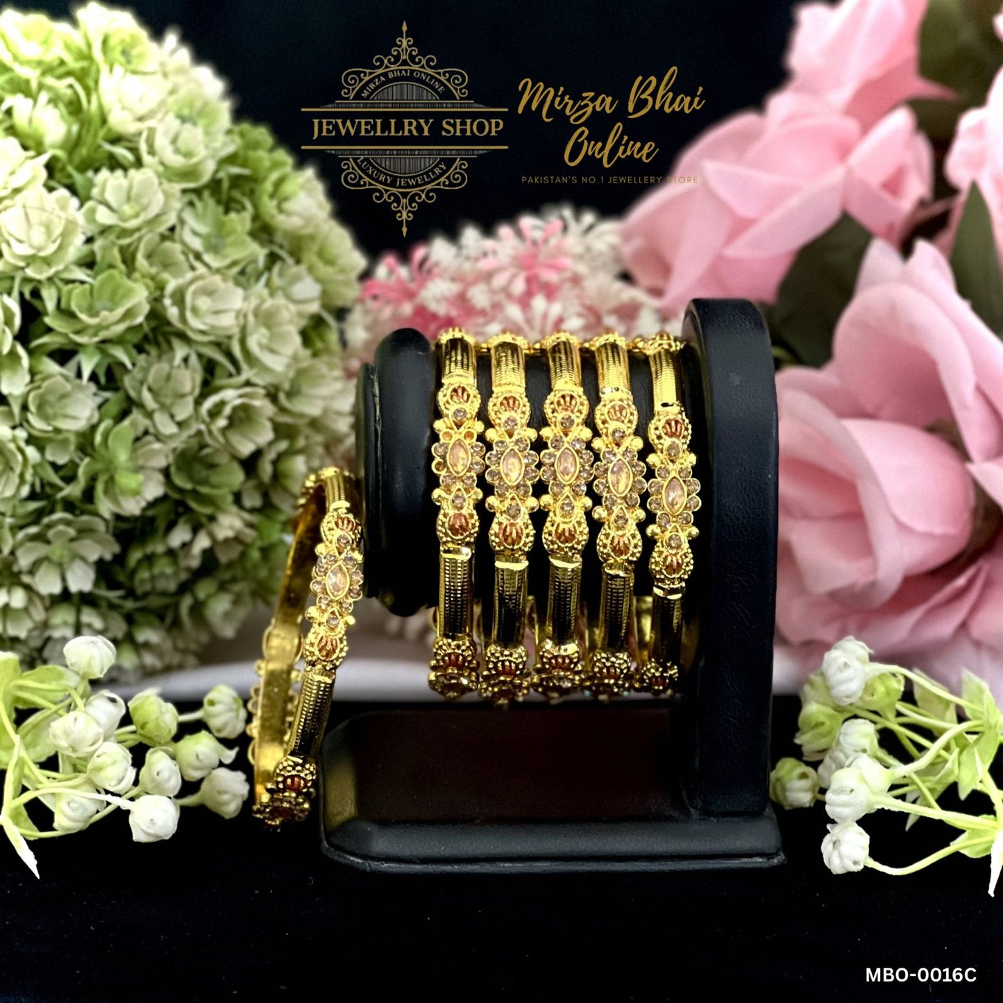 HAFSA'S CHUDIYANS (MBO-0016C)