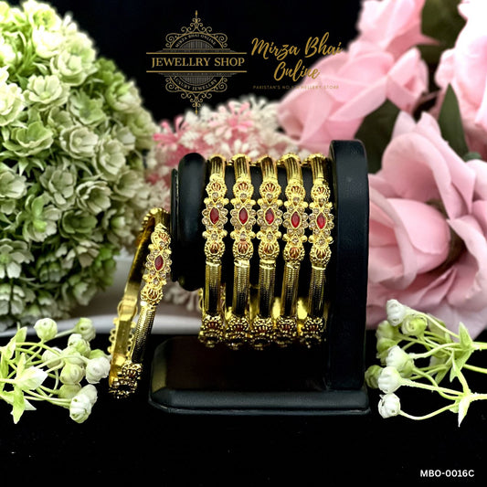 HAFSA'S CHUDIYANS (MBO-0016C)