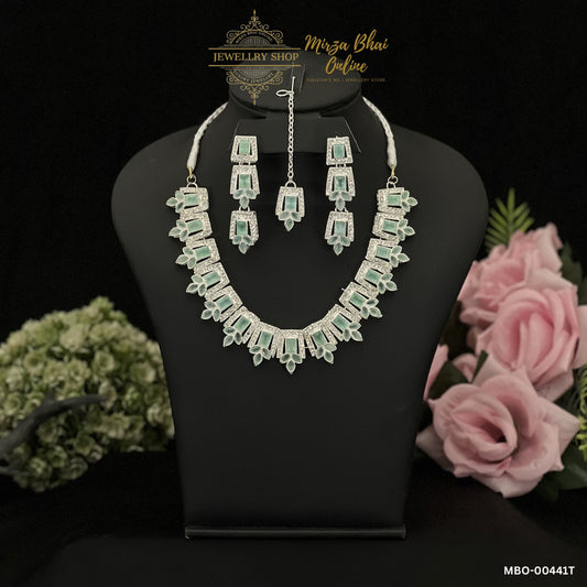 AVALON'S NECKLACE (MBO-00441T)