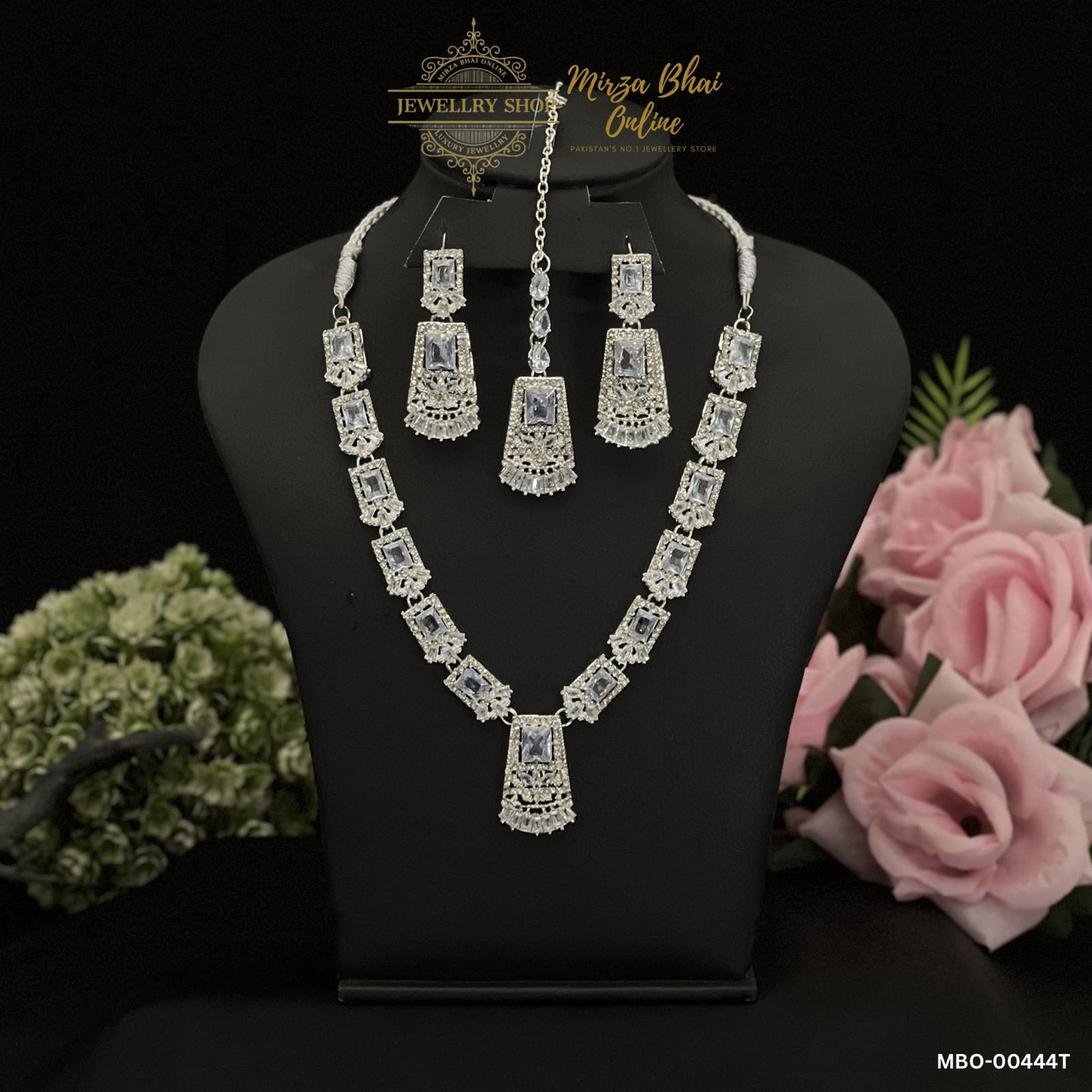 SARAH'S NECKLACE (MBO-00444T)