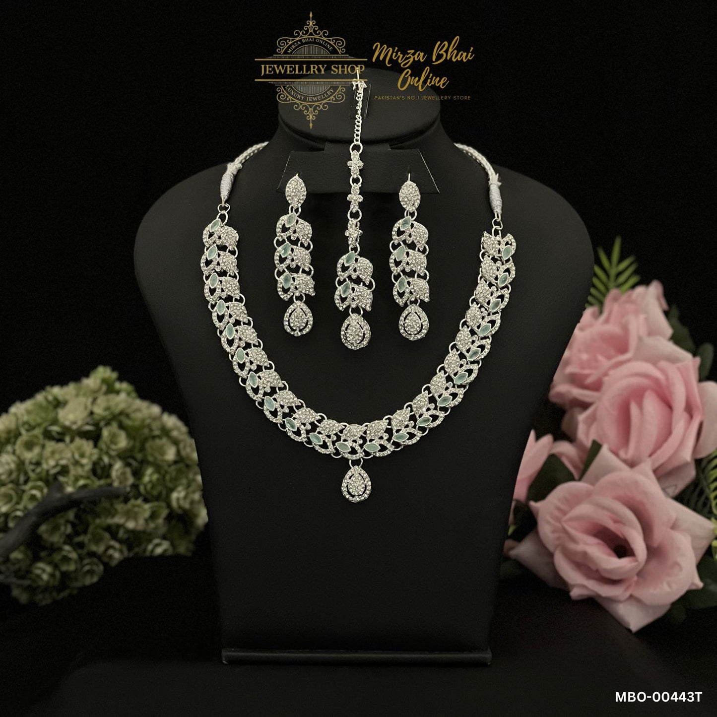 VALOR'S NECKLACE (MBO-00443T)