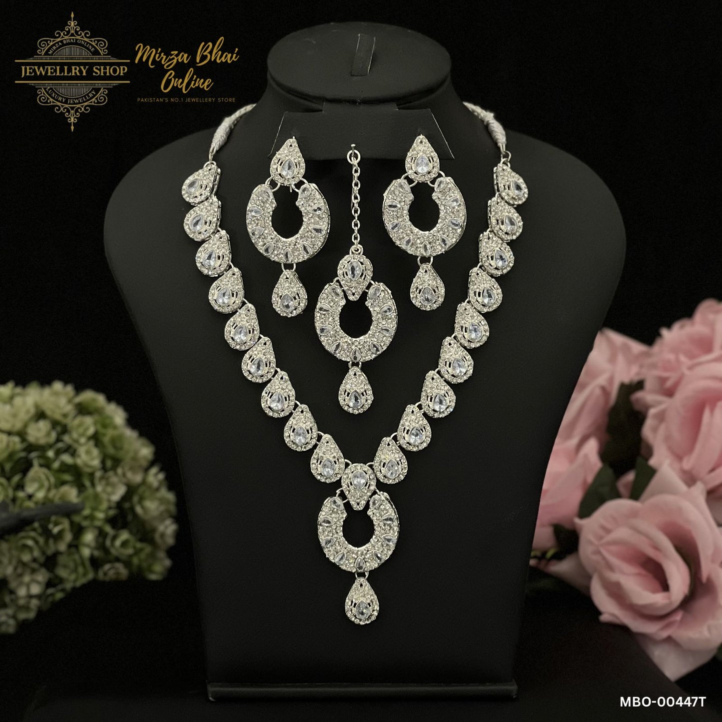 URVI'S NECKLACE (MBO-00447T)