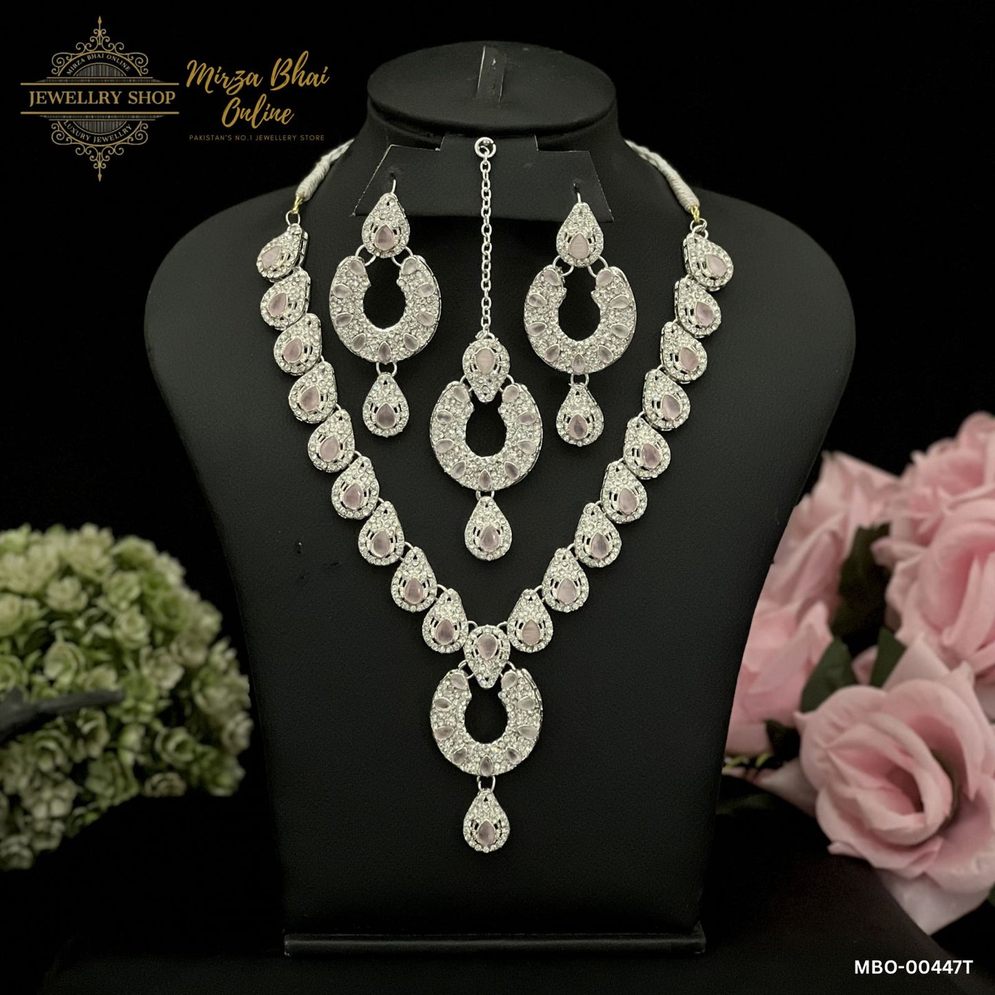 URVI'S NECKLACE (MBO-00447T)