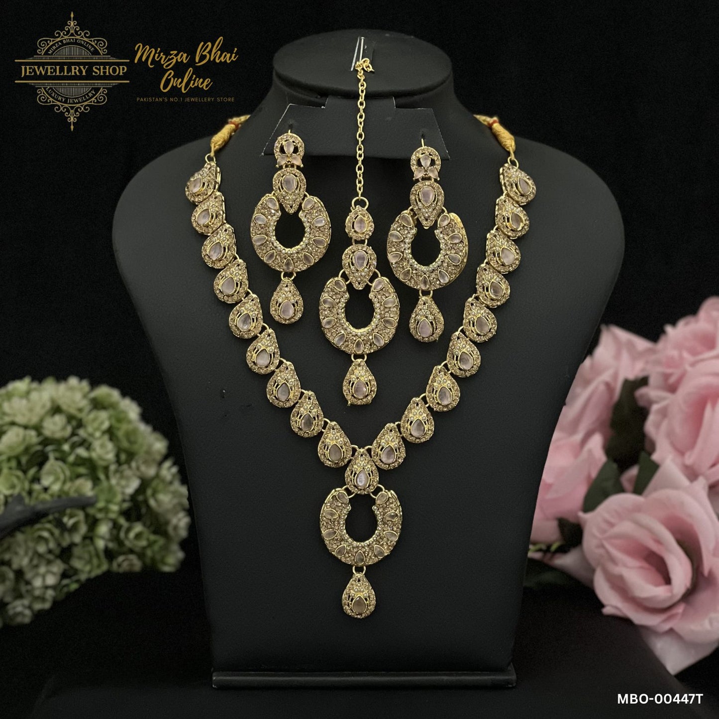 URVI'S NECKLACE (MBO-00447T)