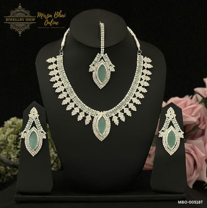 ROSE'S NECKLACE (MBO-00518T)