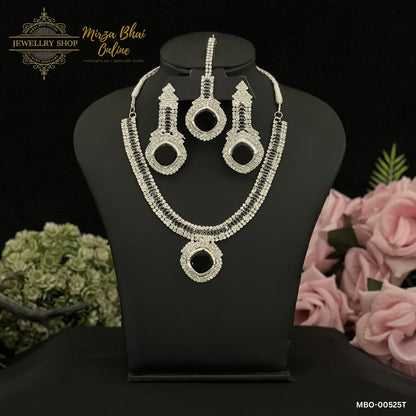 ZURI'S NECKLACE (MBO-00525T)