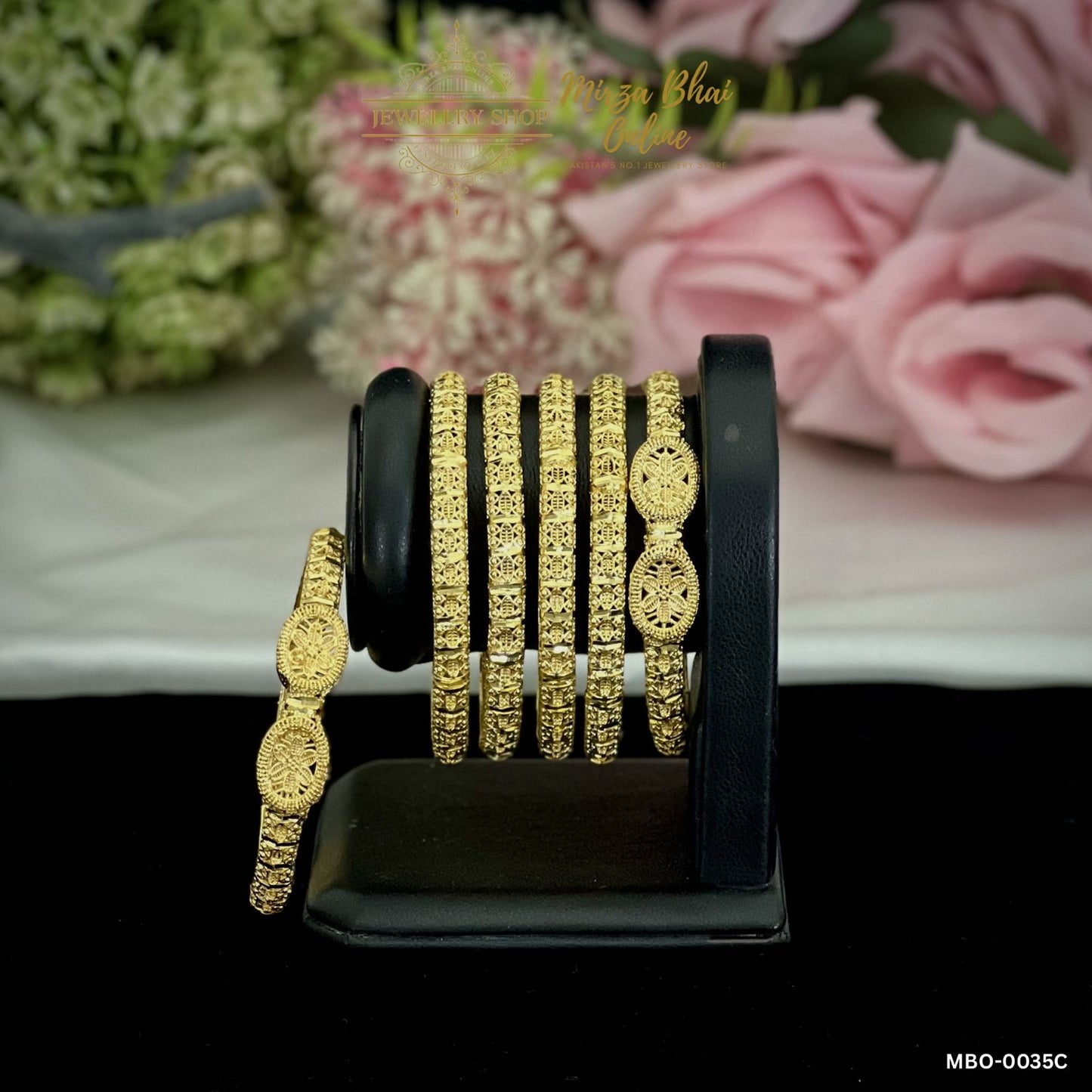 KINZA'S CHUDIYANS (MBO-0035C)