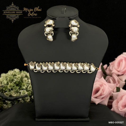FATIMA'S CHOKER (MBO-00532T)