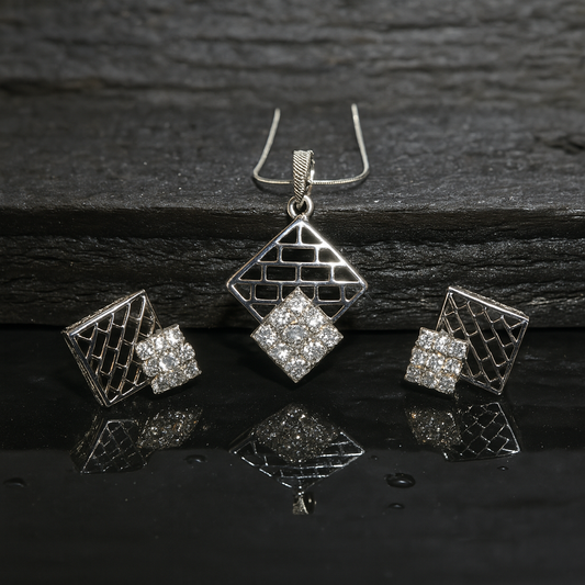 Kite Lattice Silver Pendant Set